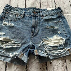 American Eagle Outfitters Women/Juniors jean shorts size 4 Tomgirl Short NWT's